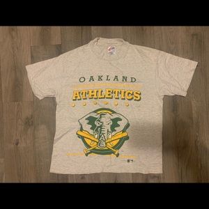 Vintage Oakland Athletics T-Shirt LARGE